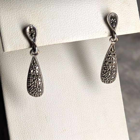 Vintage Sterling Silver and Marcasite Drop Pierced Earrings - Picture 8 of 9